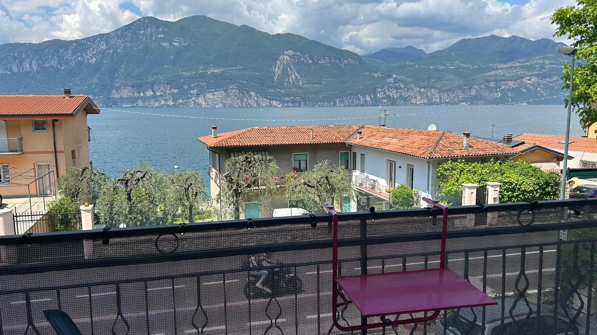 Lake View With Aircon - 5 Minutes From The Beach! Brenzone sul Garda 0*,